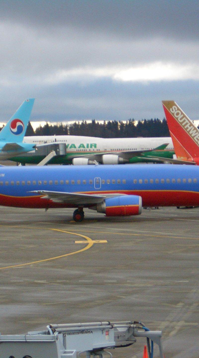 N371SW - Twin-engine aircraft