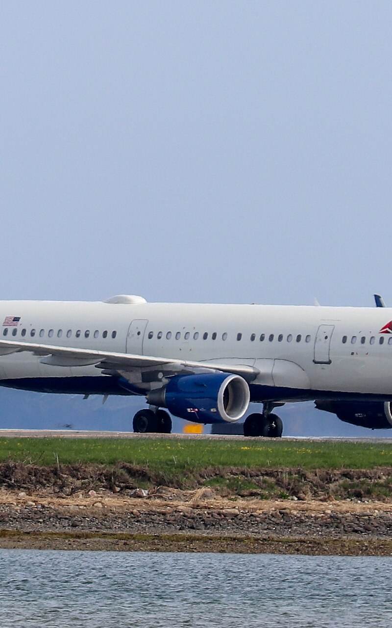 N372DN - Airbus