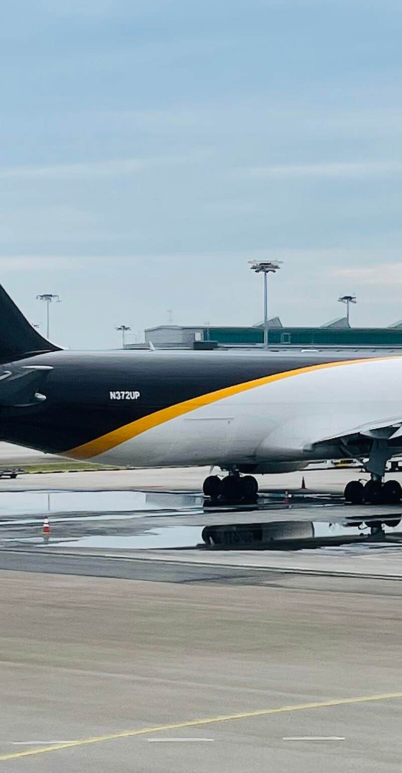 N372UP - Twin-engine aircraft