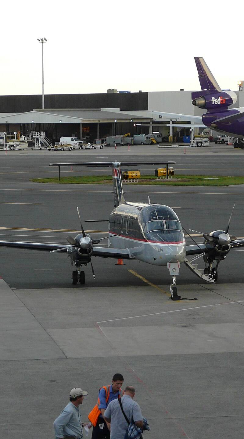 N373FE - Twin-engine aircraft