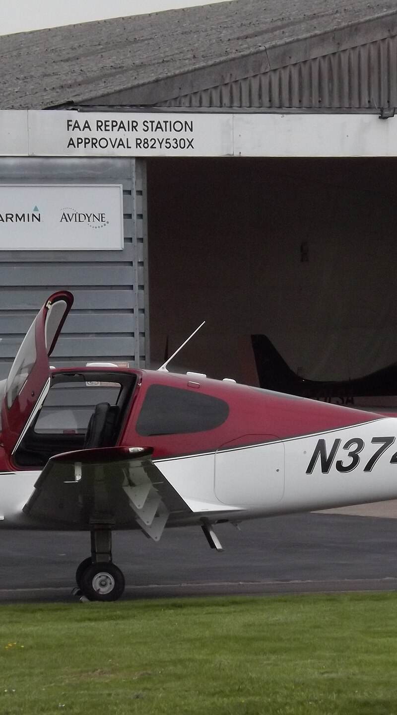 N374SR - Cirrus