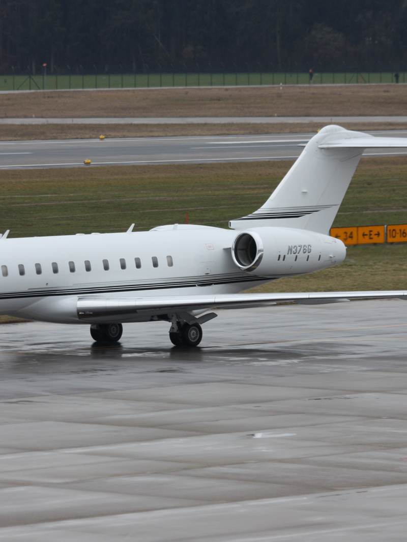 N376G - Business jet