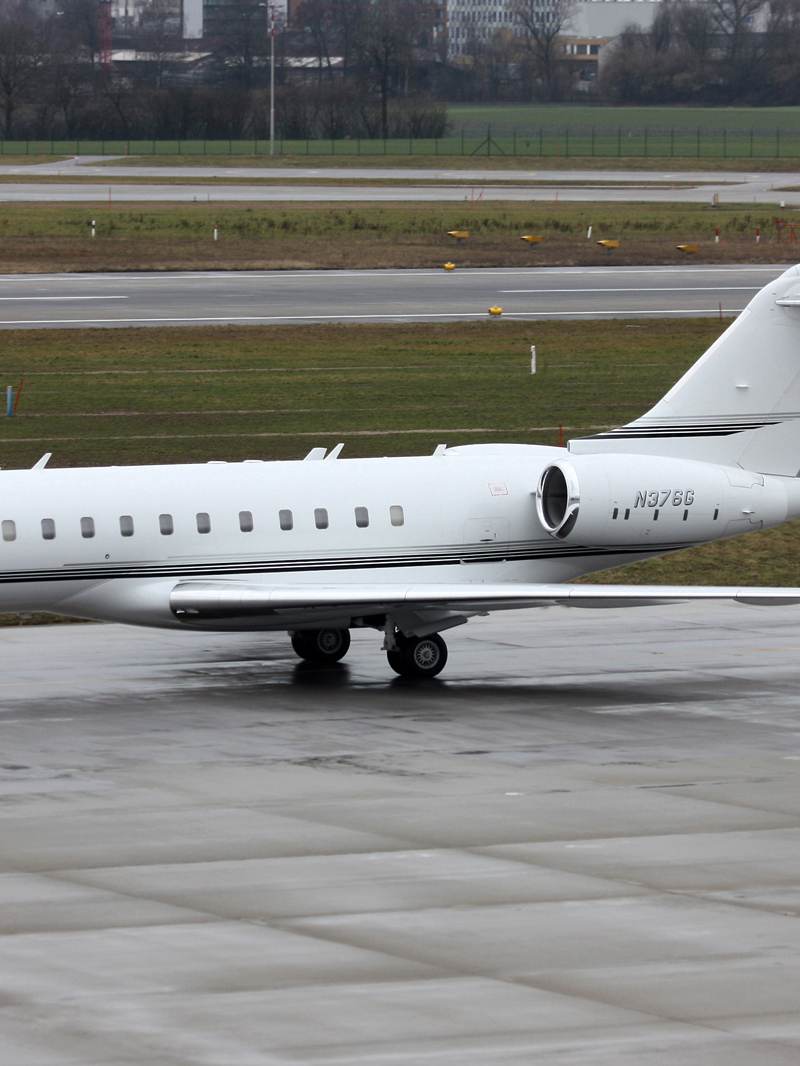 N376G - Business jet