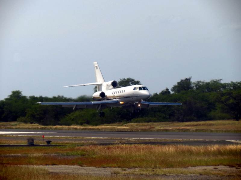 N3VF - Business jet