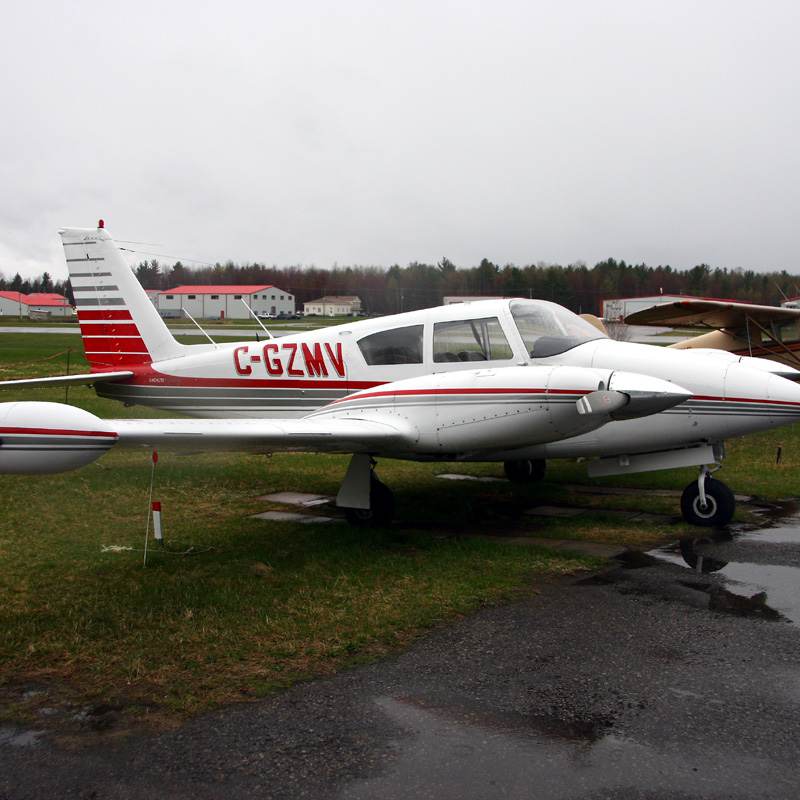 C-GZMV - Twin-engine aircraft