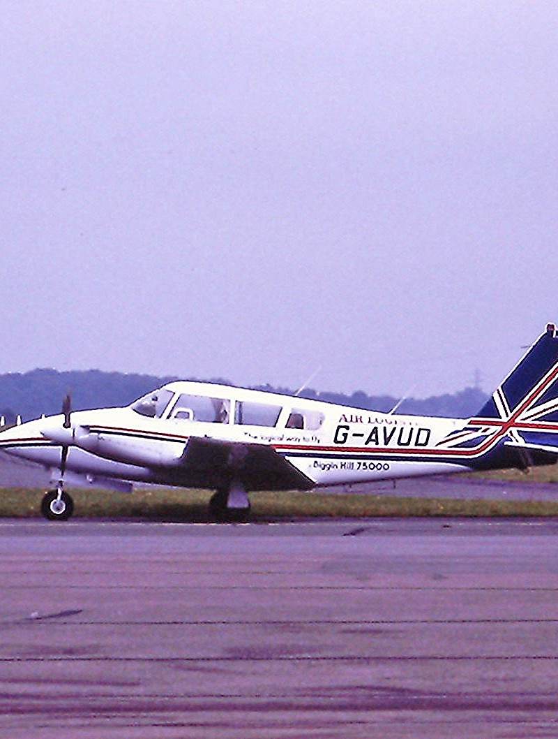 G-AVUD - Twin-engine aircraft