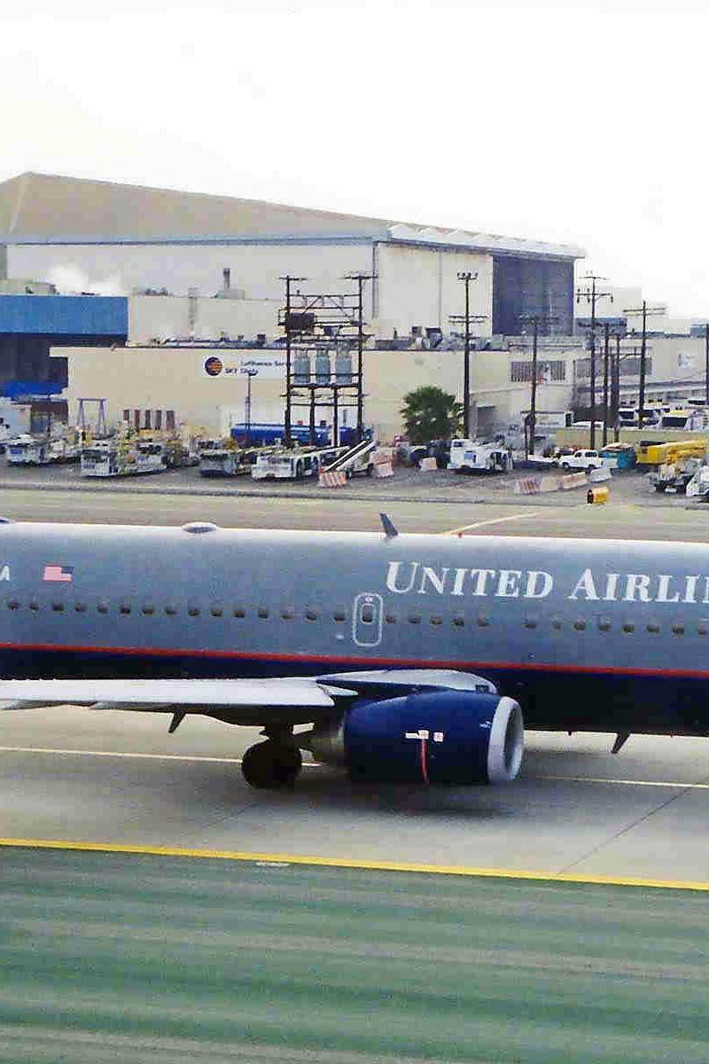 N379UA - Boeing