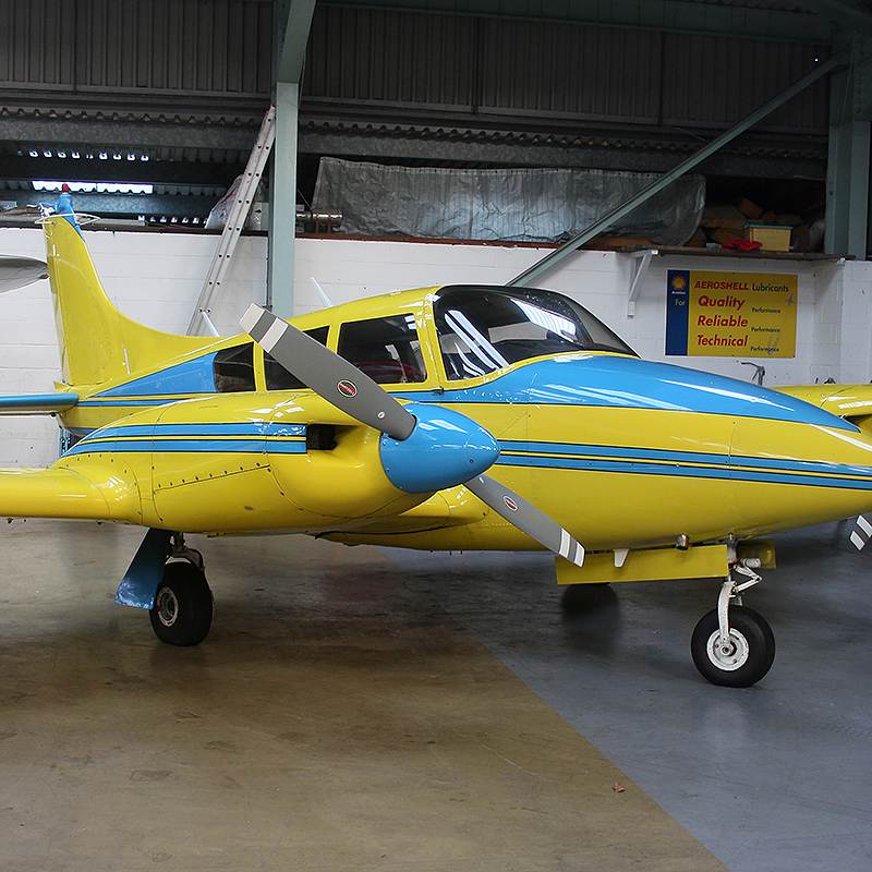 G-LARE - Twin-engine aircraft