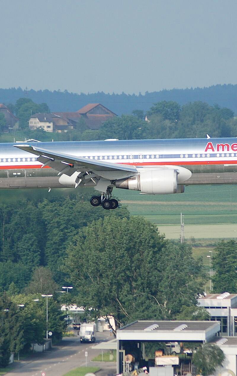 N381AN - Twin-engine aircraft