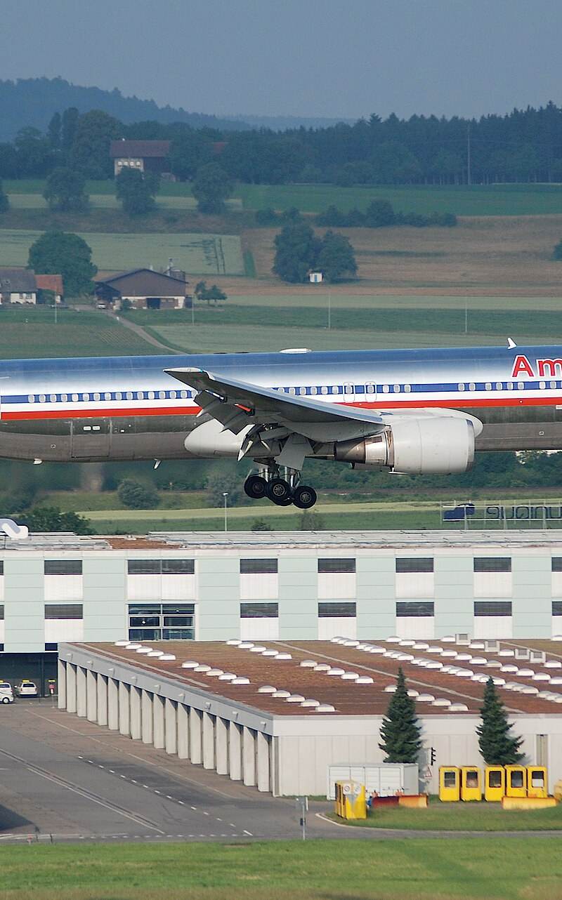 N381AN - Twin-engine aircraft