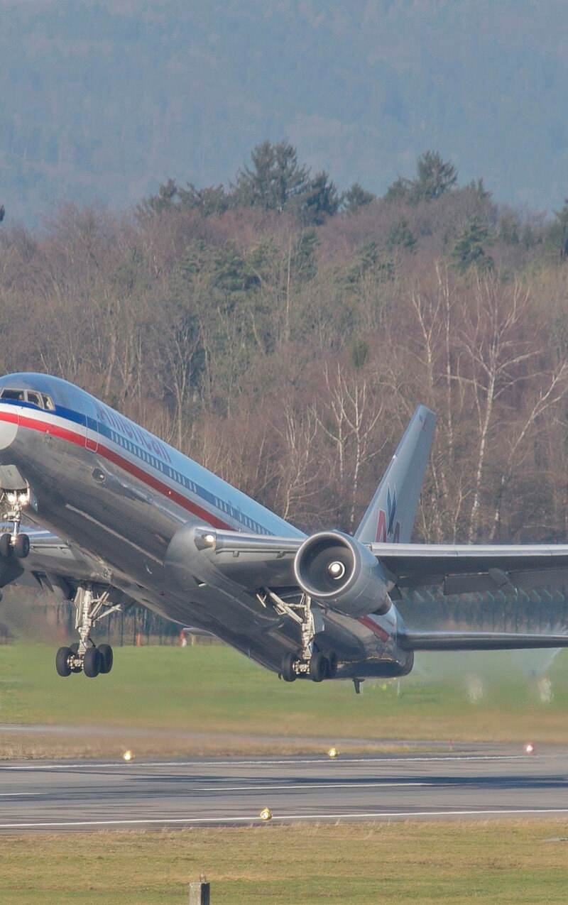 N381AN - Boeing