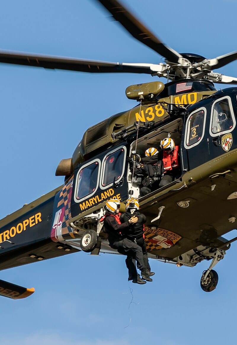 N382MD - Helicopter