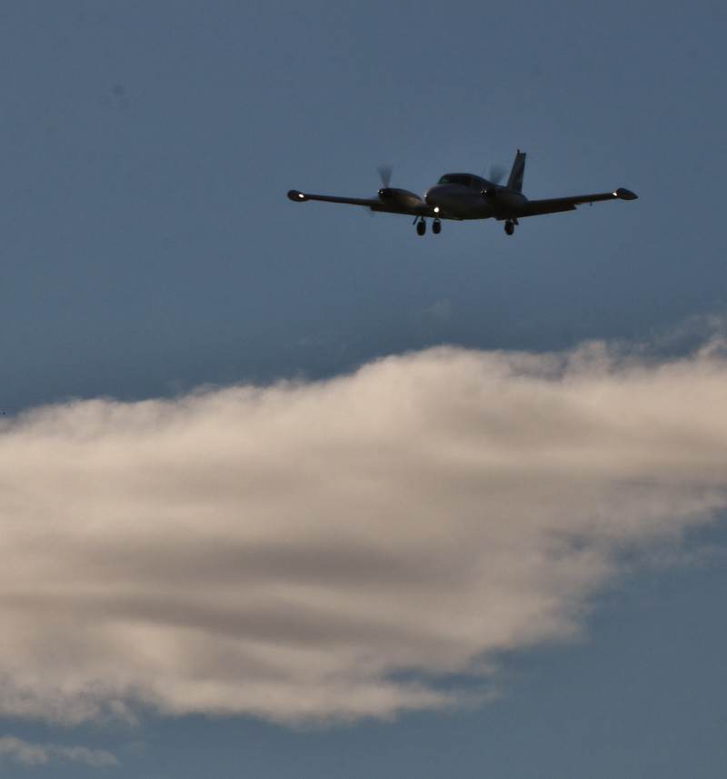 N4297A - Twin-engine aircraft