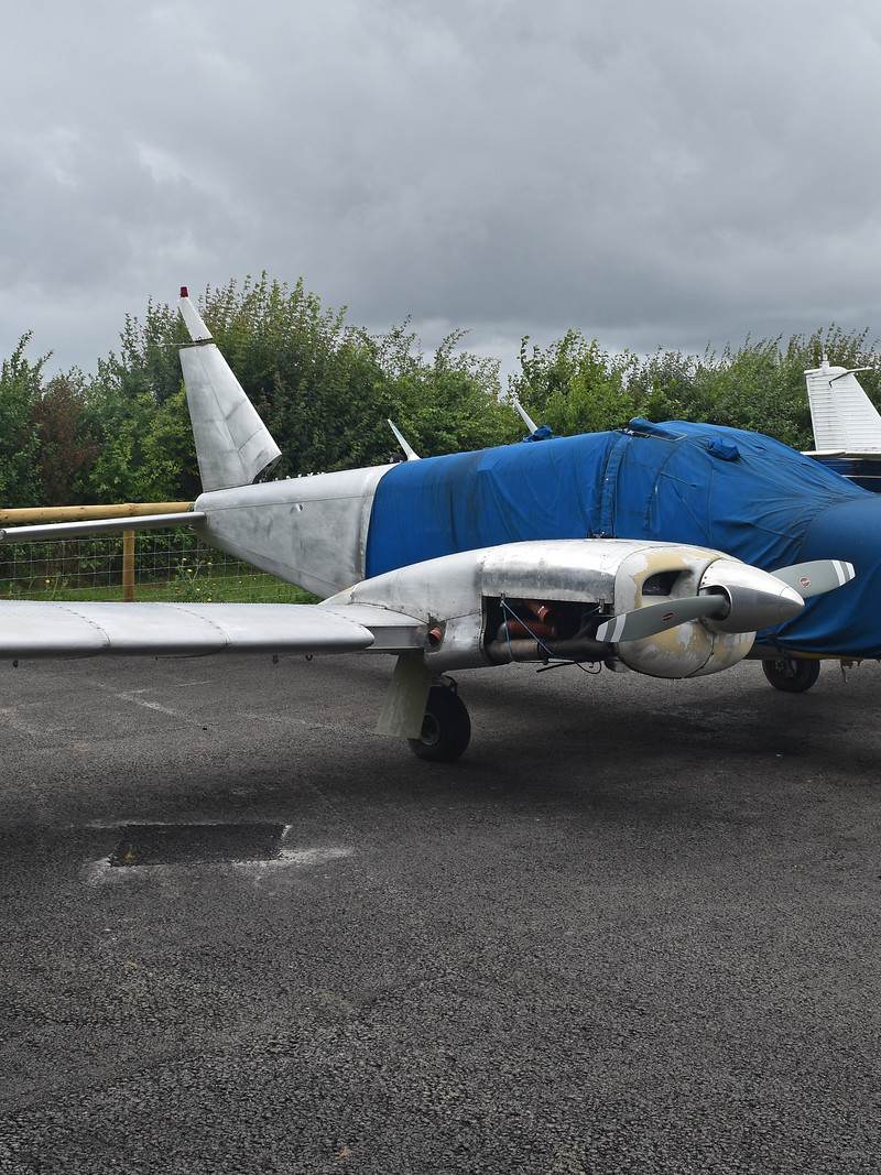 G-BBLU - Twin-engine aircraft