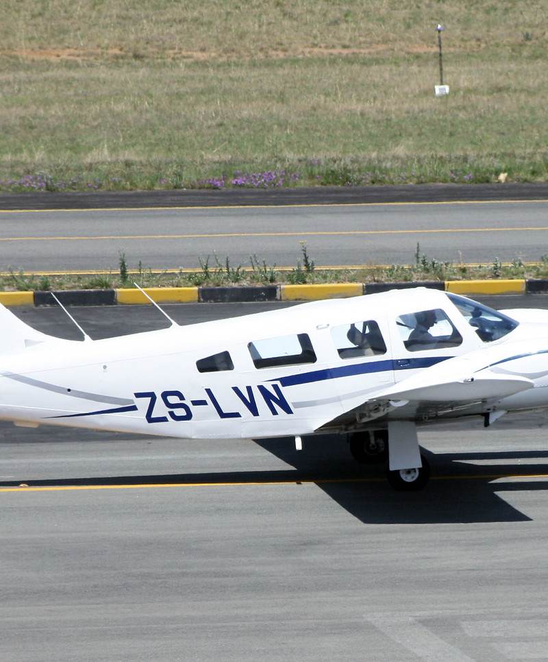 ZS-LVN - Piper