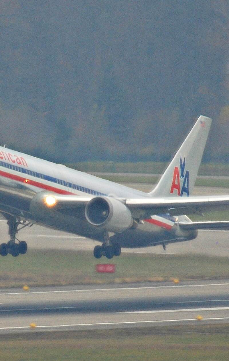 N389AA - Boeing