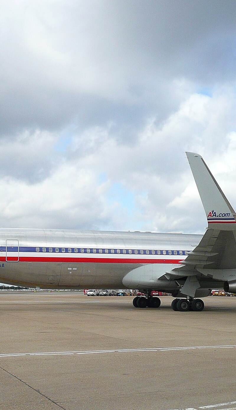 N389AA - Boeing