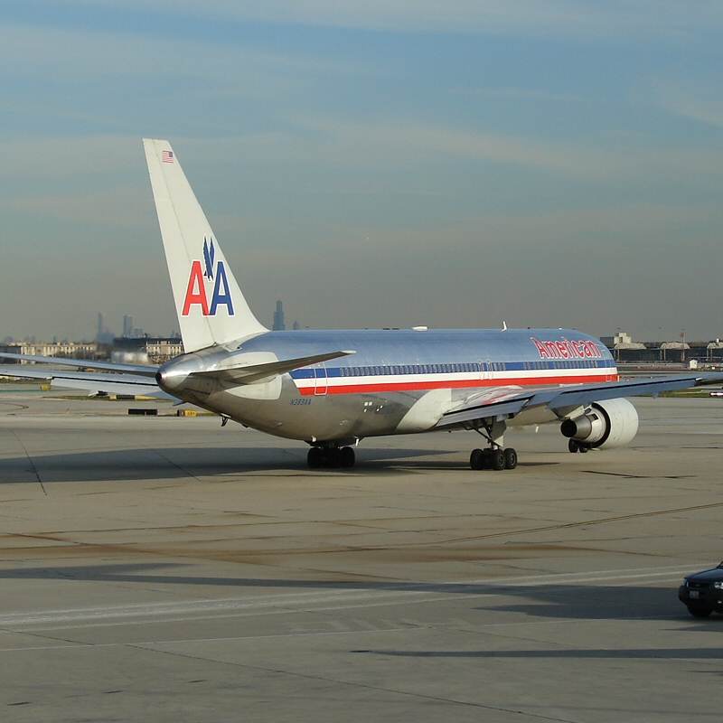 N389AA - Twin-engine aircraft