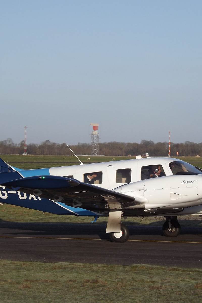 G-OXFC - Piper