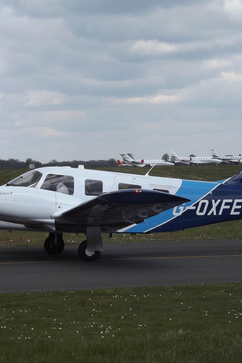 G-OXFE - Piper