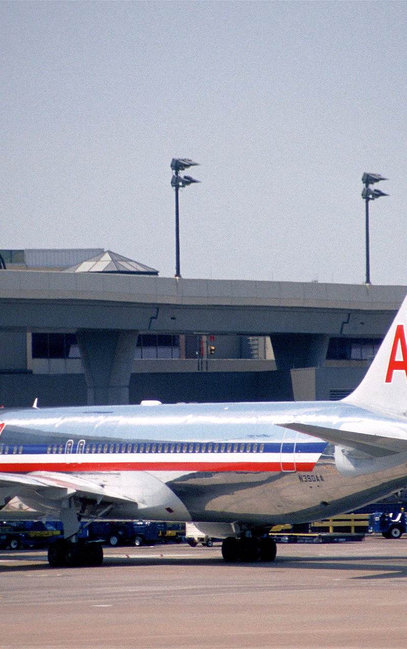 N390AA - Boeing