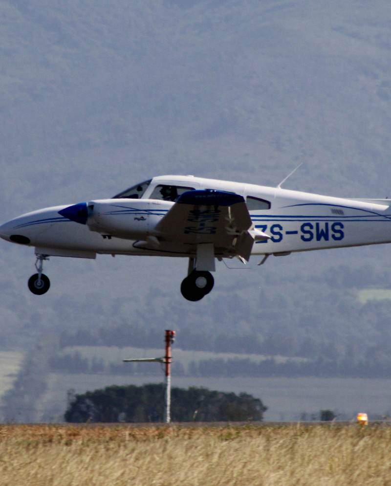 ZS-SWS - Twin-engine aircraft