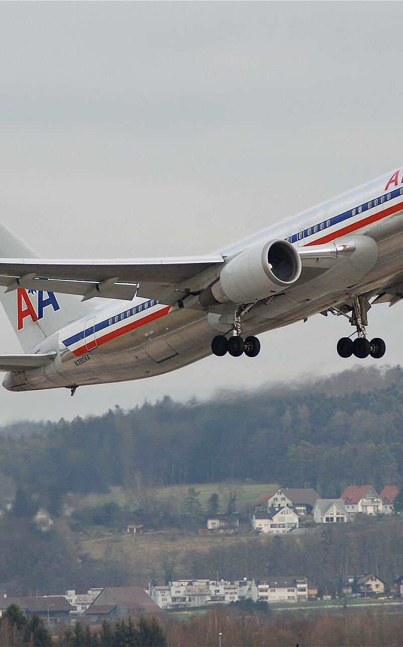 N390AA - Twin-engine aircraft