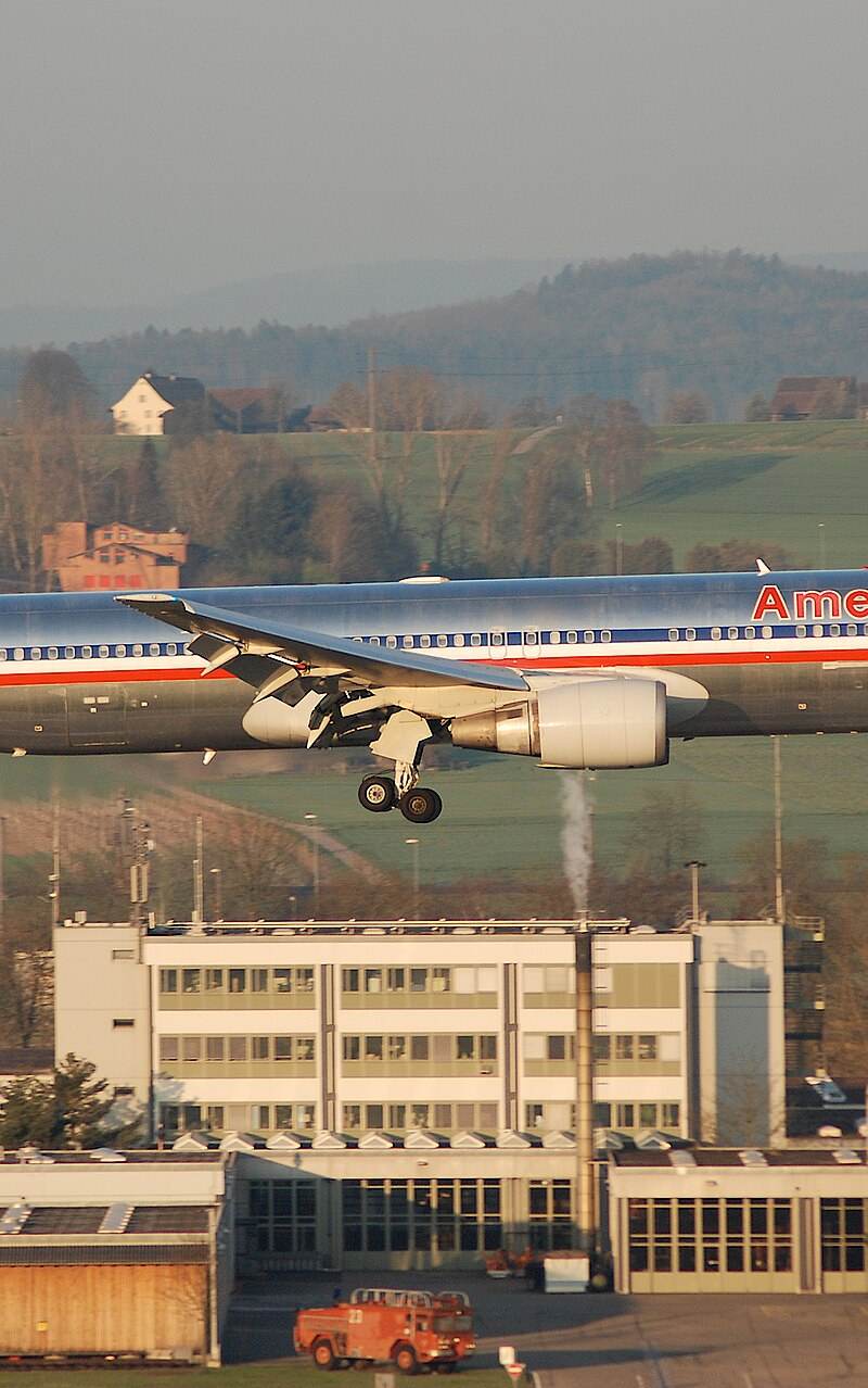 N390AA - Twin-engine aircraft