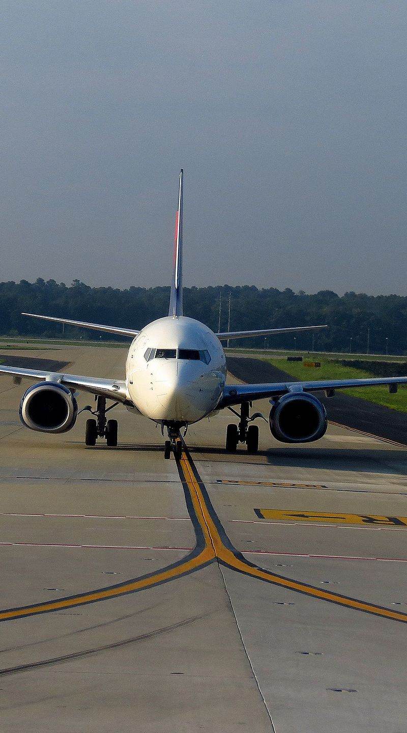 N390DA - Twin-engine aircraft