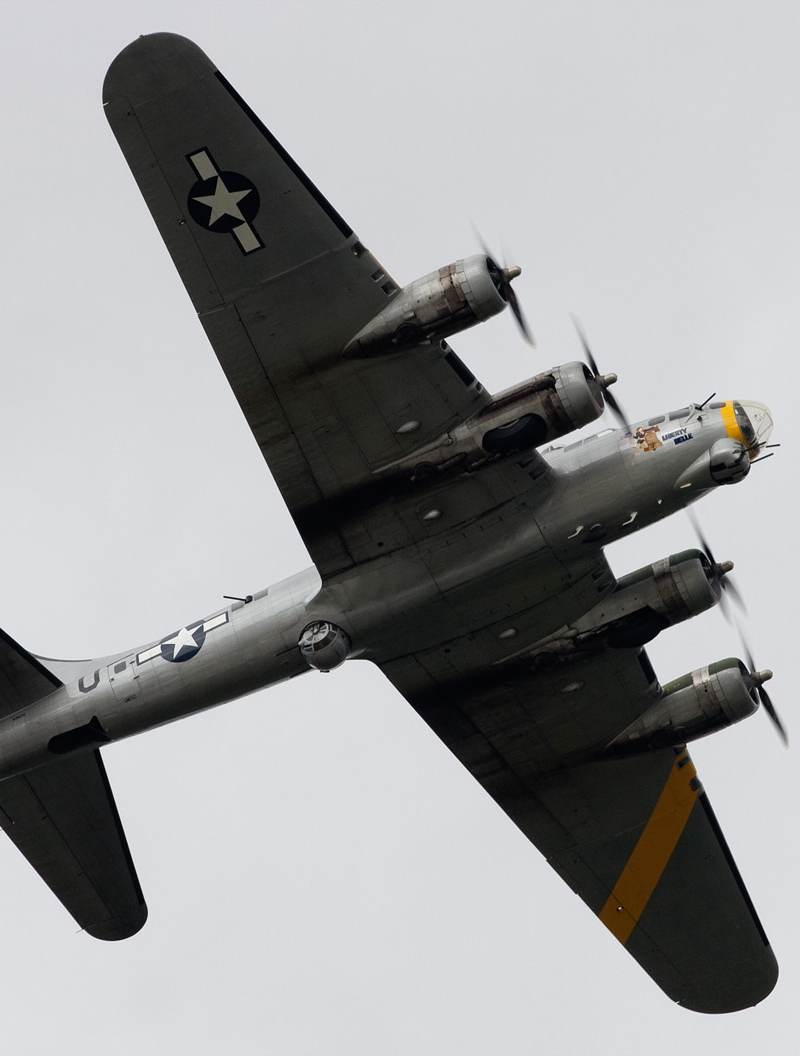 N390TH - Boeing