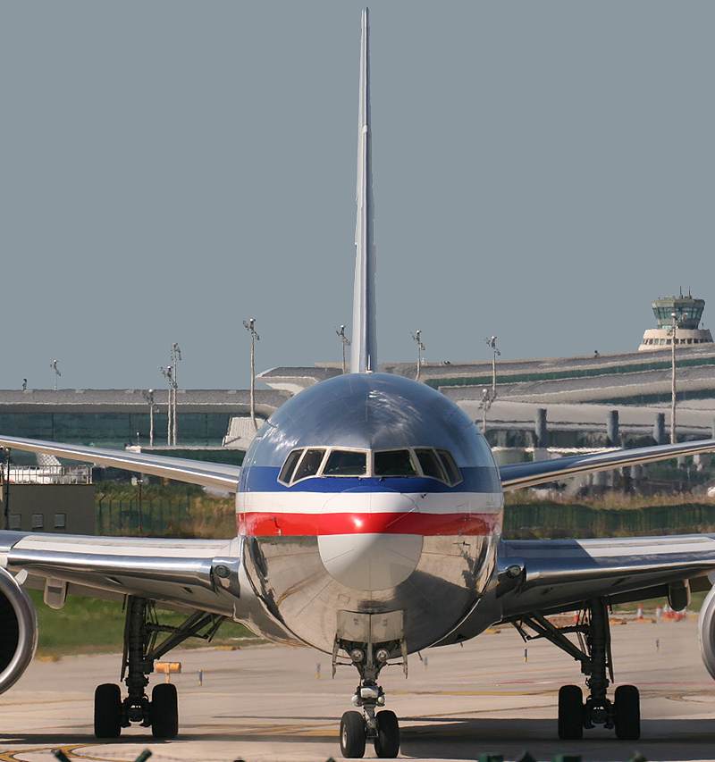 N393AN - Twin-engine aircraft