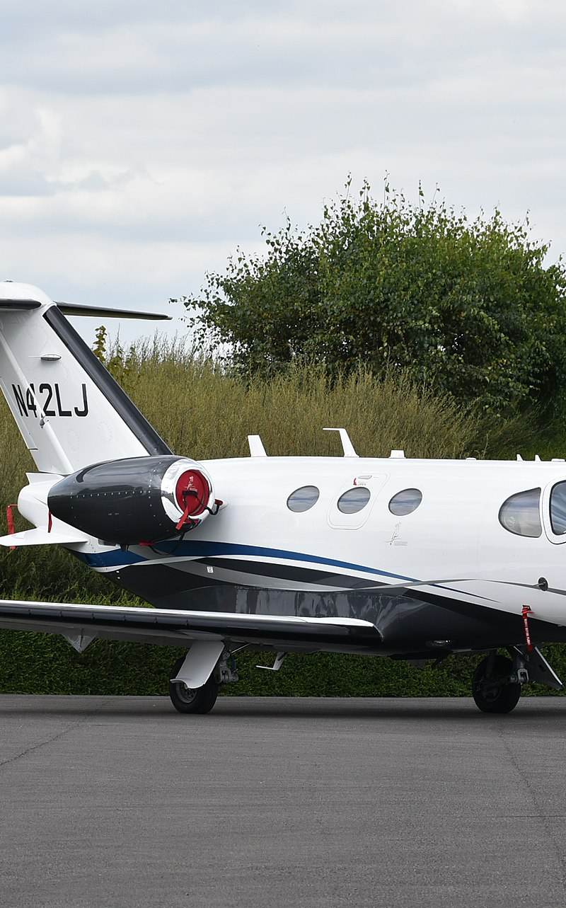 N42LJ - Business jet