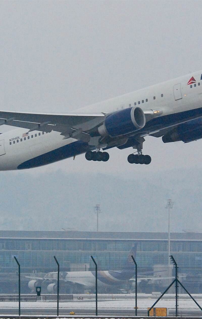 N394DL - Boeing