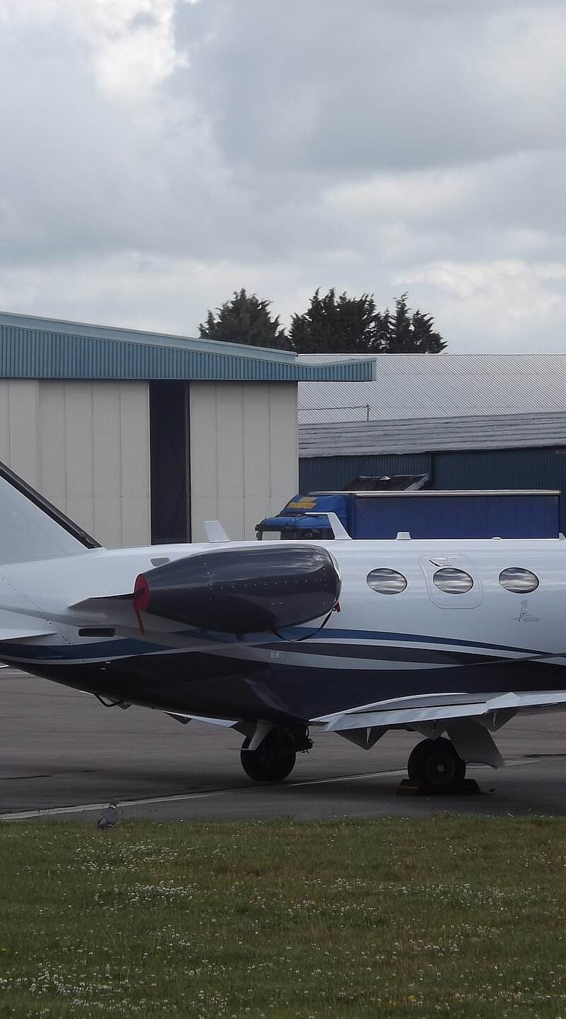 N42LJ - Business jet