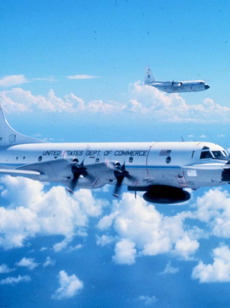 N42RF - Lockheed