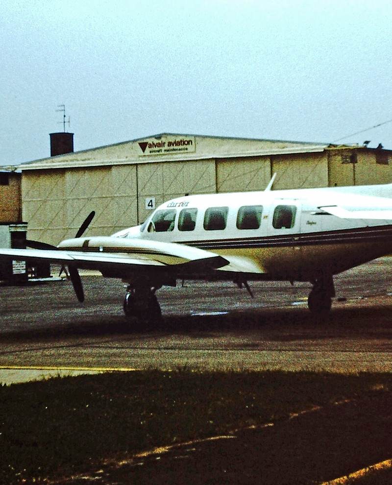 G-MARG - Twin-engine aircraft