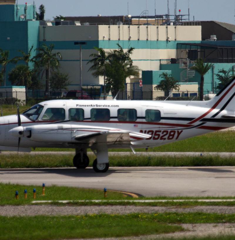 N3528Y - Cessna