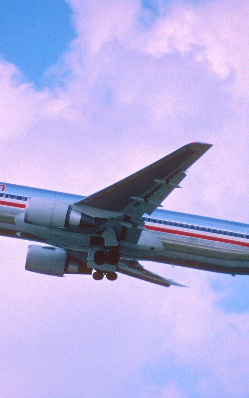N397AN - Twin-engine aircraft