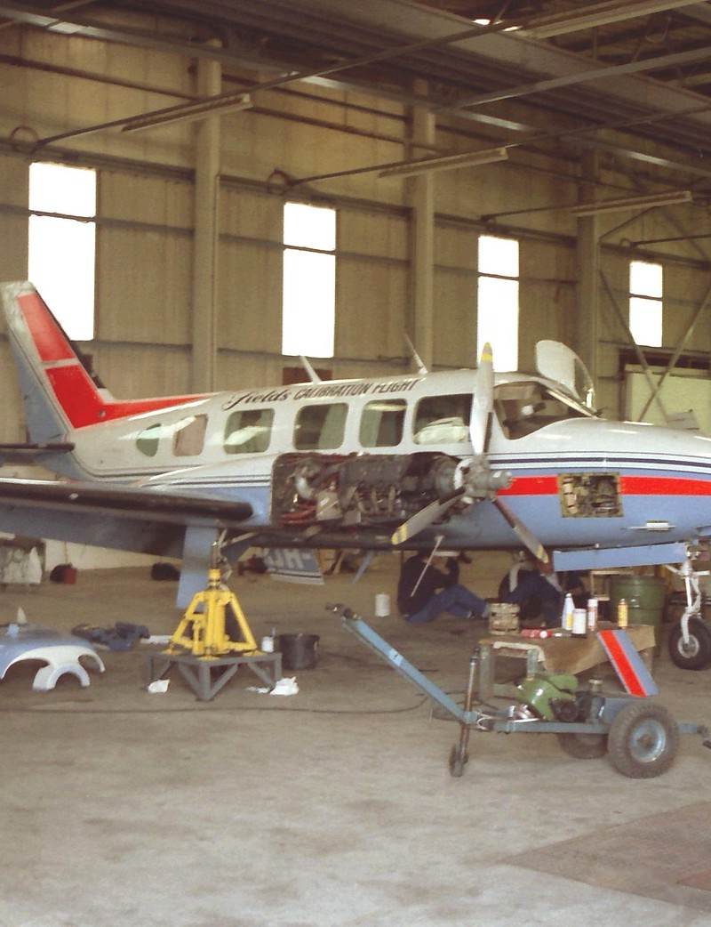 G-BGOY - Twin-engine aircraft
