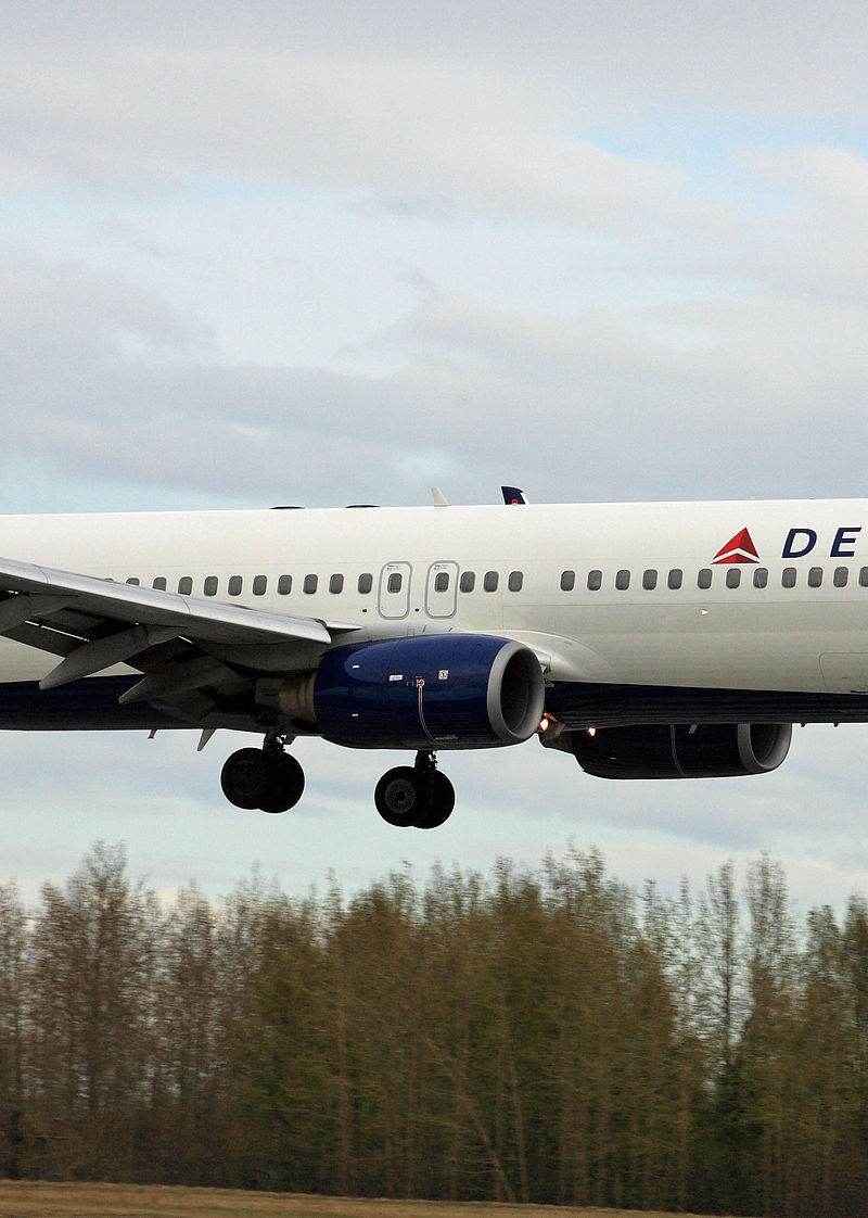 N398DA - Twin-engine aircraft