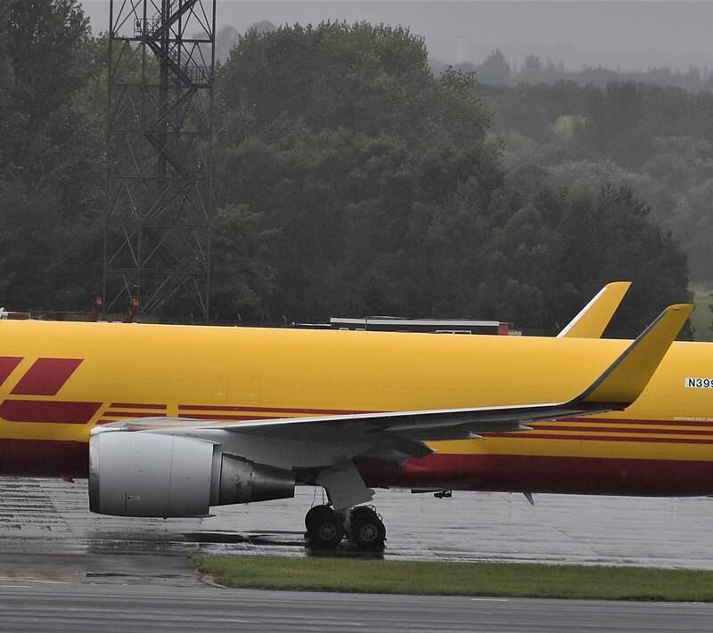 N399AN - Twin-engine aircraft