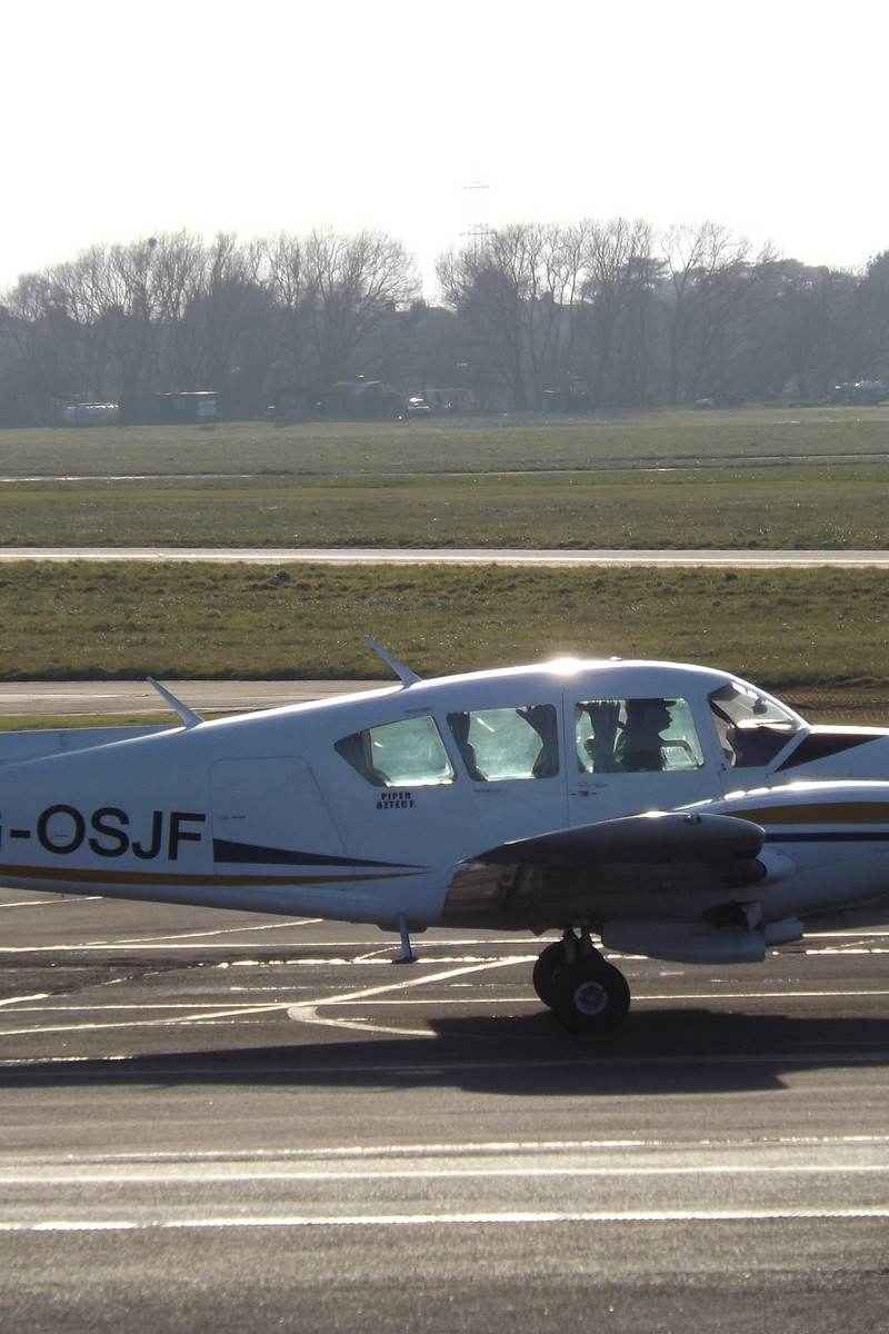 G-OSJF - Piper