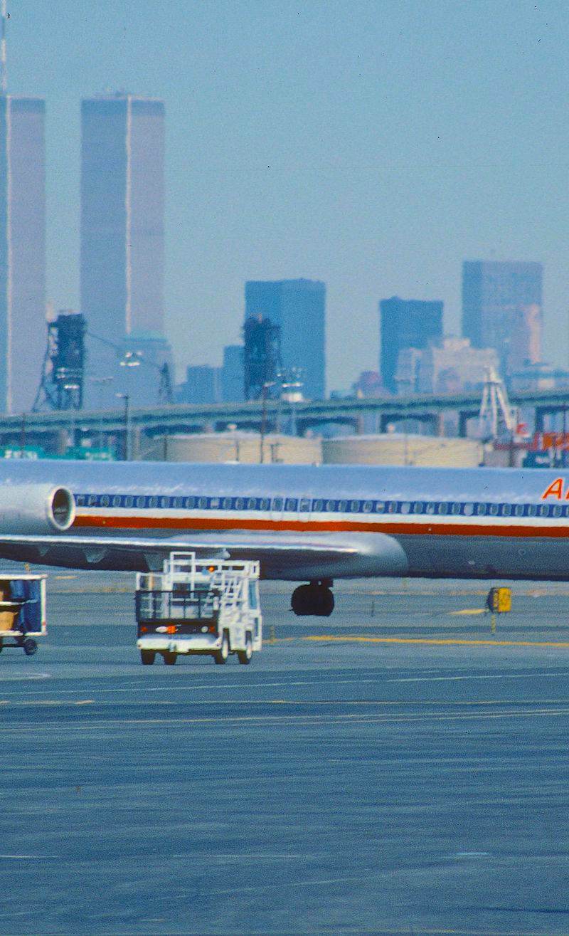 N400AA - Douglas