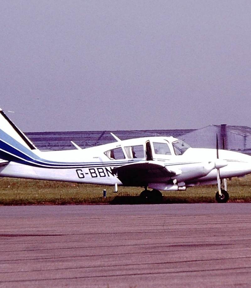 G-BBNO - Twin-engine aircraft