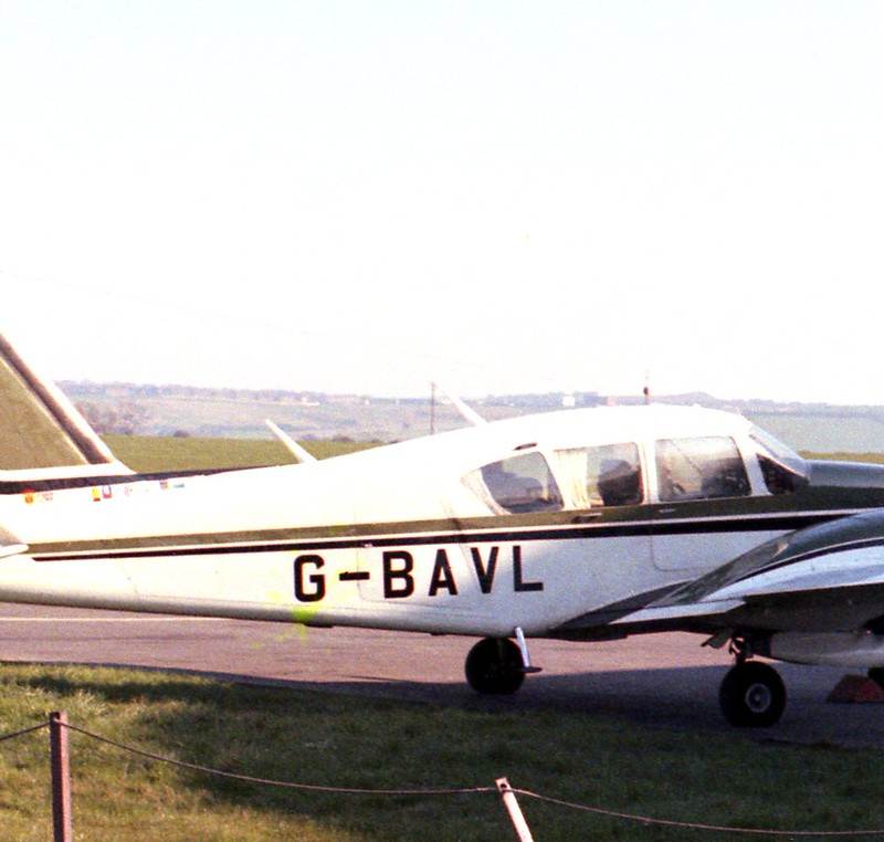 G-BAVL - Piper