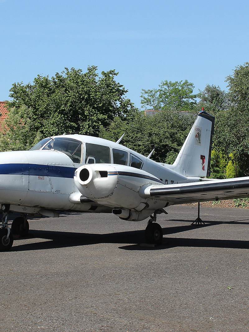 G-BBTJ - Twin-engine aircraft