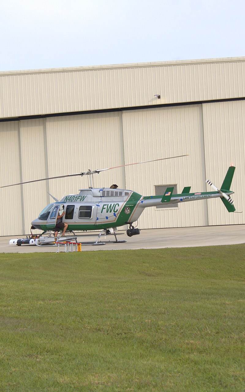 N401FW - Helicopter