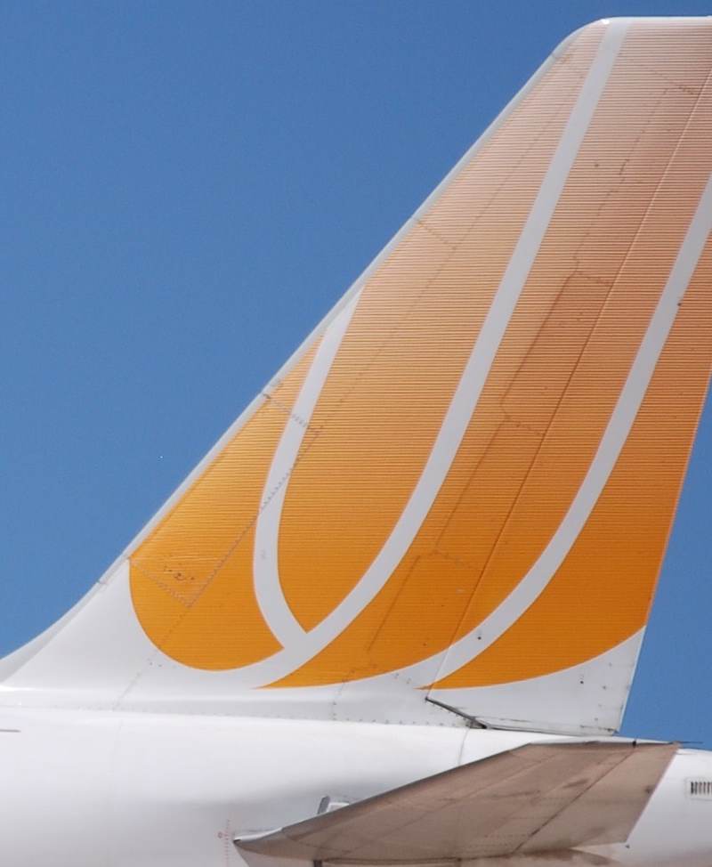 N402UA - Aircraft