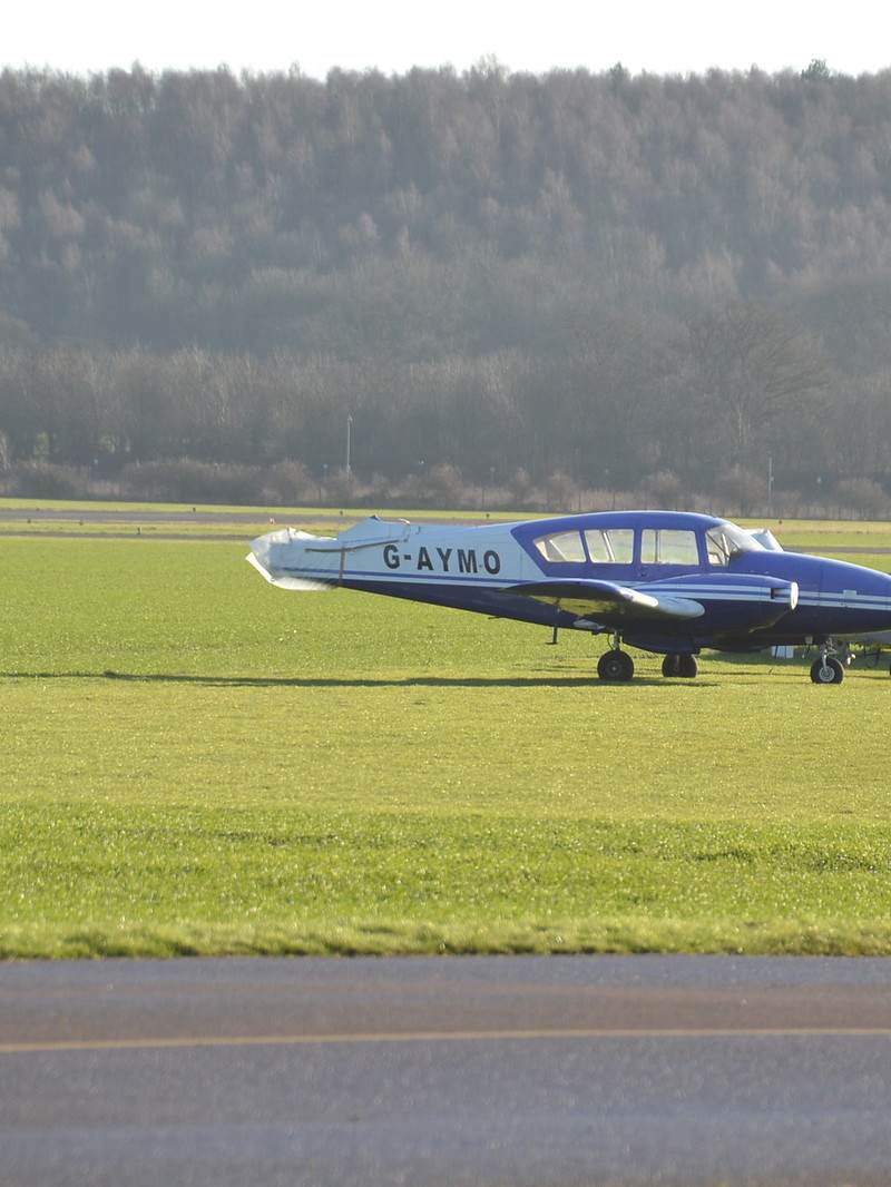 G-AYMO - Twin-engine aircraft