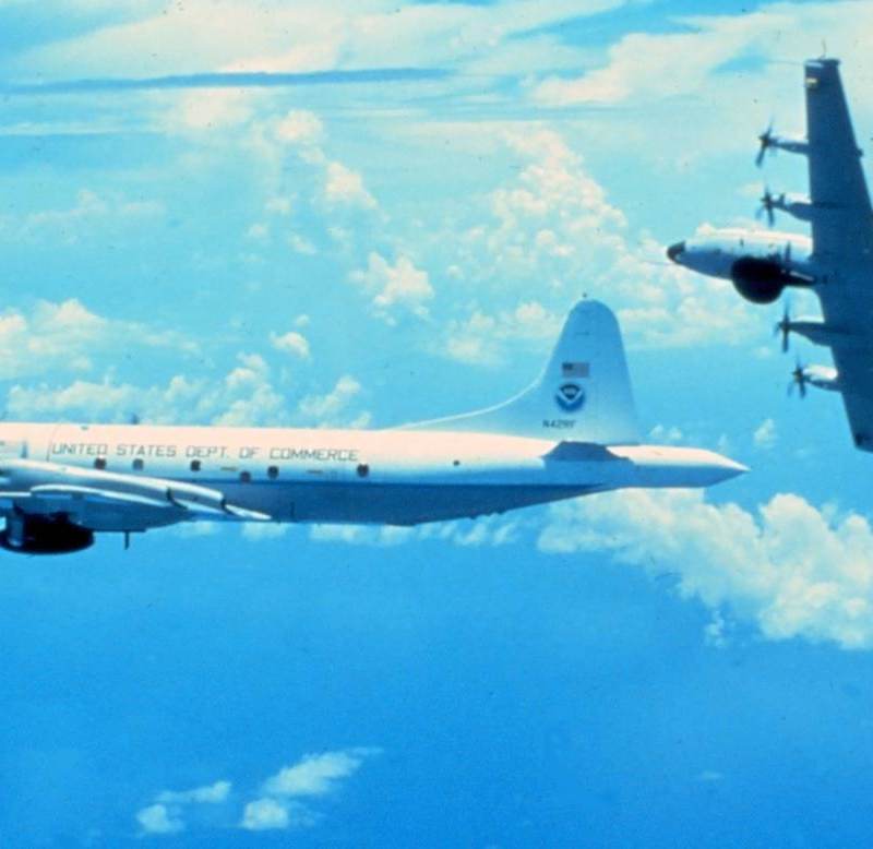 N42RF - Lockheed